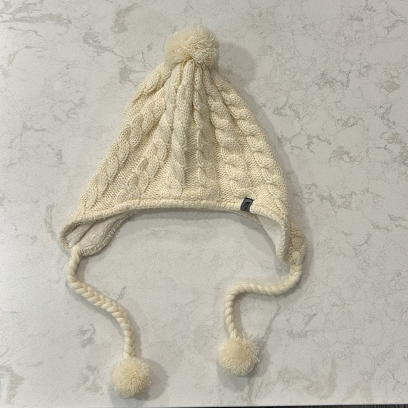 The North Face Women’s Cable Knit Cream Ear Muff Stocking Hat Fleece Ski - Picture 8 of 13